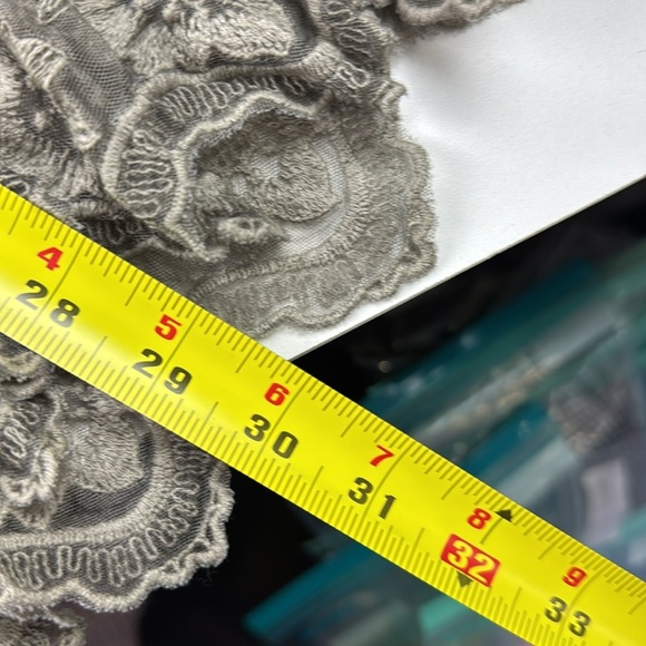 Simply Couture Sand Long Sleeve Knit Tunic with Lace - Picture 6 of 8